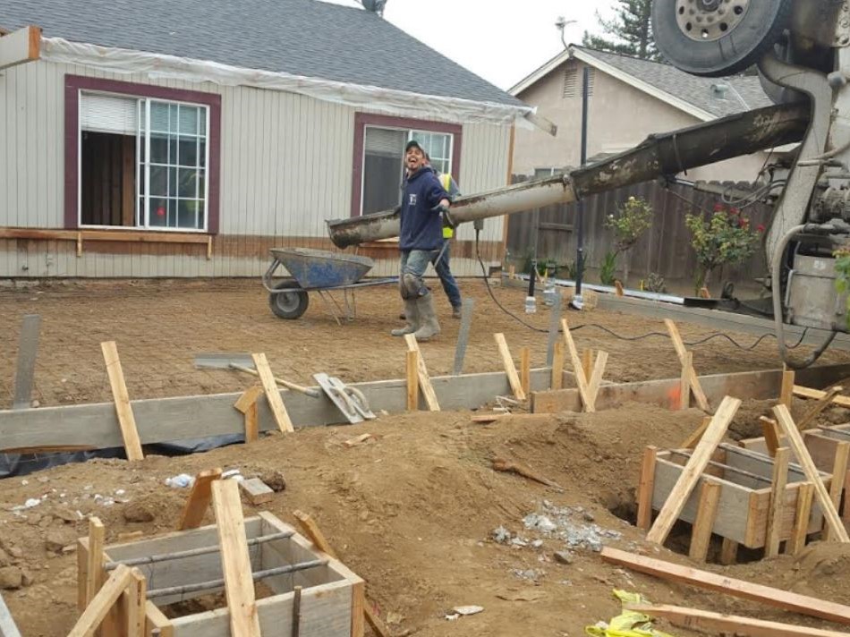 this image shows concrete pouring in Fontana, California